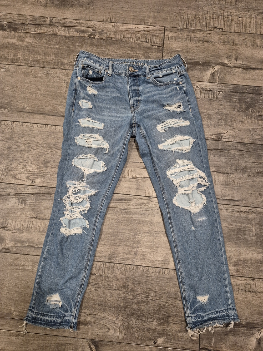 American Eagle Tomgirl Women's Light Blue Distressed Skinny Jeans/Ankle Size 6R